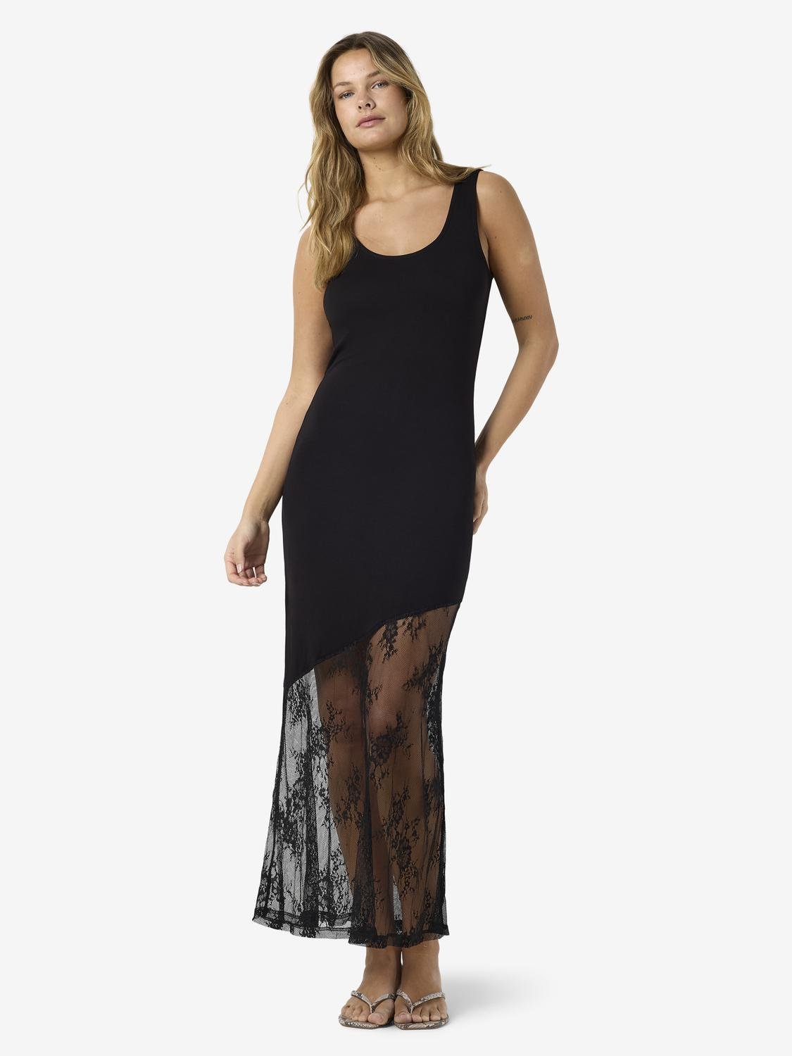 NMTIKA Long Dress - Black - VERO MODA & VILA Bergvik